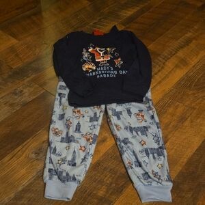Macy's Thanksgiving Day Parade Pajama Set